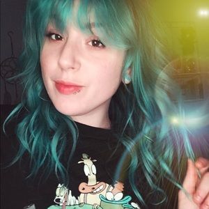 Meet your Posher, Cassie